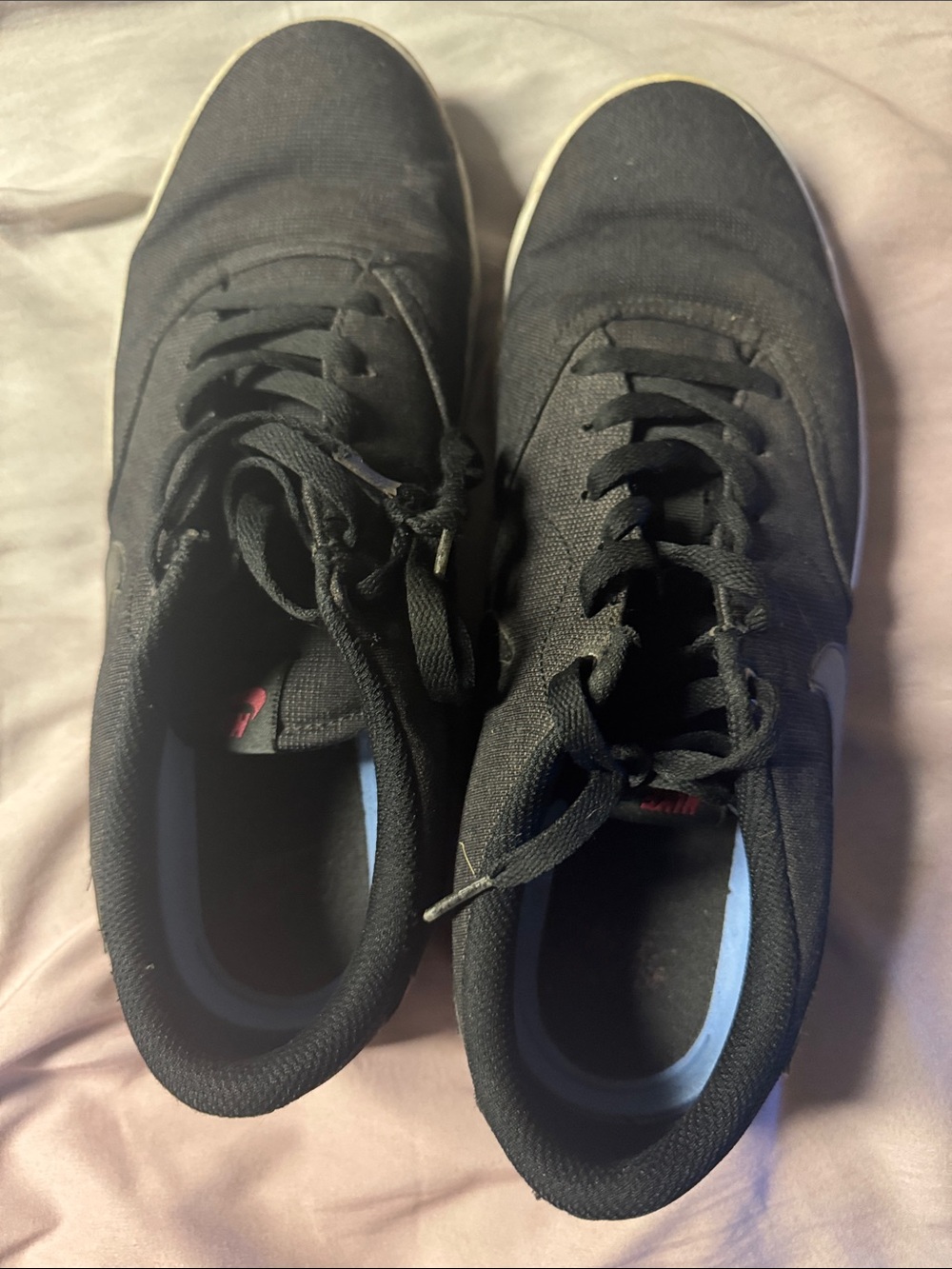 Nike Men’s Black Low-Top Canvas Sneakers with White Trim